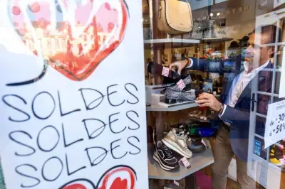 Soldes d'été prolongés par le gouvernement en pleine canicule