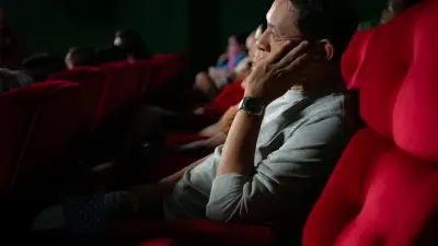 Son trop fort au cinéma : entre immersion et inconfort auditif