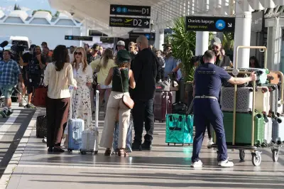 The White Lotus en tournage à l'aéroport de Nice Côte d'Azur