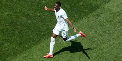 Triplé de Dembélé : la France domine la Norvège et file en 8es