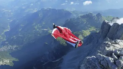 Un Allemand de 47 ans meurt en wingsuit dans les Alpes suisses