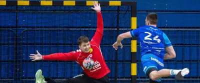 Usam Nîmes : Stasiuk gardien numéro 1, Bellahcene en approche