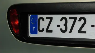 Usurpation de plaque : le cauchemar administratif d'un couple de retraités