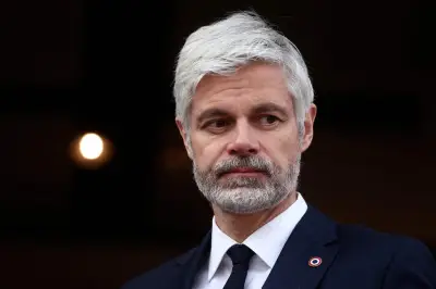 Wauquiez propose une union avec l'extrême droite, Philippe peut refuser