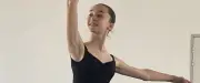 À 12 ans, Eléonore Fumet intègre l'école de danse de l'Opéra de Paris