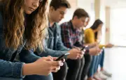 5 applications pour réussir le bac : Duolingo, Quizlet, Kahoot!, Kartable, Peak