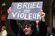 Affaire Bruel : garde à vue du chanteur prolongée de 24 heures