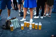 Alcool interdit sur la voie publique face aux risques sanitaires et à la chaleur
