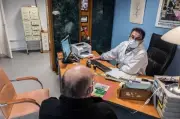 Arrêts maladie : le Covid long, angle mort du débat public