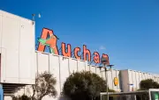 Auchan cède 72 supermarchés au groupement Mousquetaires, 17 sans repreneur