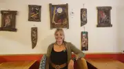 Aurélie Tièche expose ses peintures oniriques à l'Embuscaf jusqu'au 8 août