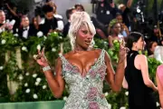Aya Nakamura fait la fête au club Gaïo à Saint-Tropez après ses concerts parisiens