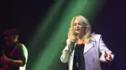 Bonnie Tyler sortie du coma mais toujours en soins intensifs