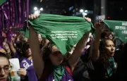 Brésil : le Sénat restreint l'accès à l'avortement pour les adolescentes violées