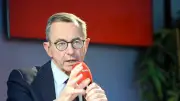 Bruno Retailleau propose un revenu familial de 240€ par enfant pour relancer la natalité