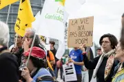 Camille Étienne et Christophe Clergeau s'opposent aux nouveaux OGM