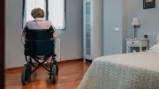Caméra cachée en Ehpad à Aubagne : trois salariés jugés pour maltraitance