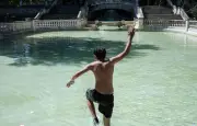 Canicule : 60 départements en orange, jusqu'à 39°C ce samedi