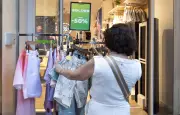 Canicule et soldes d'été : les commerces craignent un report vers l'e-commerce