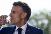 Canicule : l'absence de cap d'Emmanuel Macron pointée du doigt