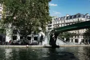 Canicule : les villes se tournent vers leurs fleuves pour la baignade