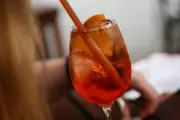 Canicule : pourquoi l'alcool est déconseillé sous forte chaleur