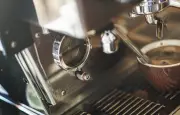 Canicule : pourquoi limiter sa consommation de caféine est conseillé