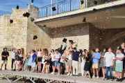 Carcès : 33 élèves de CM2 célèbrent leur entrée en 6e avec un bal de promo