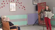 Caroline Fédi enchante les résidents de l'Ehpad Les Acacias à Magalas