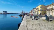 Chantier sous-marin sur le quai de la République à Sète pour stopper l'érosion