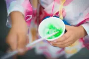 Colorant controversé dans les sirops de menthe : entre inquiétudes et nuances