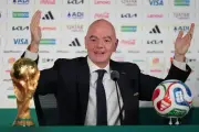 Coupe du monde : Infantino parcourt 23 000 km en jet privé, polémique