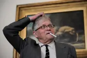 David Hockney, peintre pro-tabac : « Fumer me donne le temps de réfléchir »