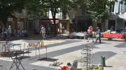Débuts timides pour les deux brocantes du cœur de ville à Saint-Affrique