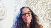 De l'enseignement à la pratique chamanique : reconversion de Colette Grondin à Courry