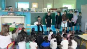 Des collégiens animent des ateliers en anglais pour les maternelles