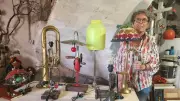 Des objets chinés deviennent des lampes uniques et poétiques