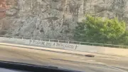 Deuxième croix réapparaît entre Comps et Beaucaire : polémique