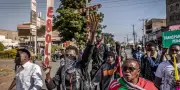 Ebola : la stratégie américaine jugée excessive et contraire à l'éthique