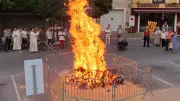 Feu de la Saint-Jean à Bagnols-sur-Cèze : une flamme venue du Canigou