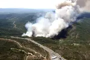 Feu de végétation sur l'A8 près des Adrets-de-l'Estérel, circulation perturbée