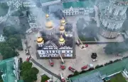 Frappes russes en Ukraine : 11 morts, la cathédrale de Kiev touchée
