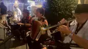 Fête de la musique à Nizas : le Café de l'Union transforme la place du Griffe en guinguette