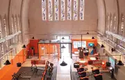 Églises désacralisées : salles de sport, hôtels et discothèques les remplacent