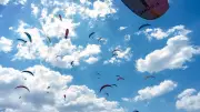 Guilhem Costecalde remporte la 3e manche de la précoupe du monde de parapente à Millau