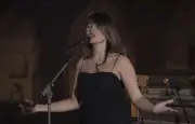 Iran : la chanteuse Parastoo Ahmadi condamnée à 74 coups de fouet