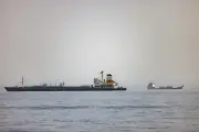 Iran referme le détroit d’Ormuz en riposte aux frappes israéliennes au Liban