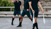 Jonglage et danse : spectacle de la compagnie NDE à Villespassans