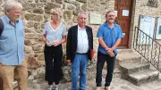 Laurent Burgoa écoute les élus ruraux à Soudorgues
