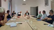 Laurent Burgoa rencontre les élus de Cros et évoque son avenir politique